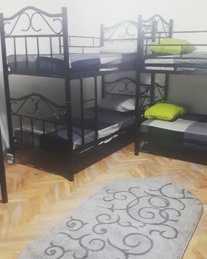 Enjoy The Hostel Batumi Bagian luar foto